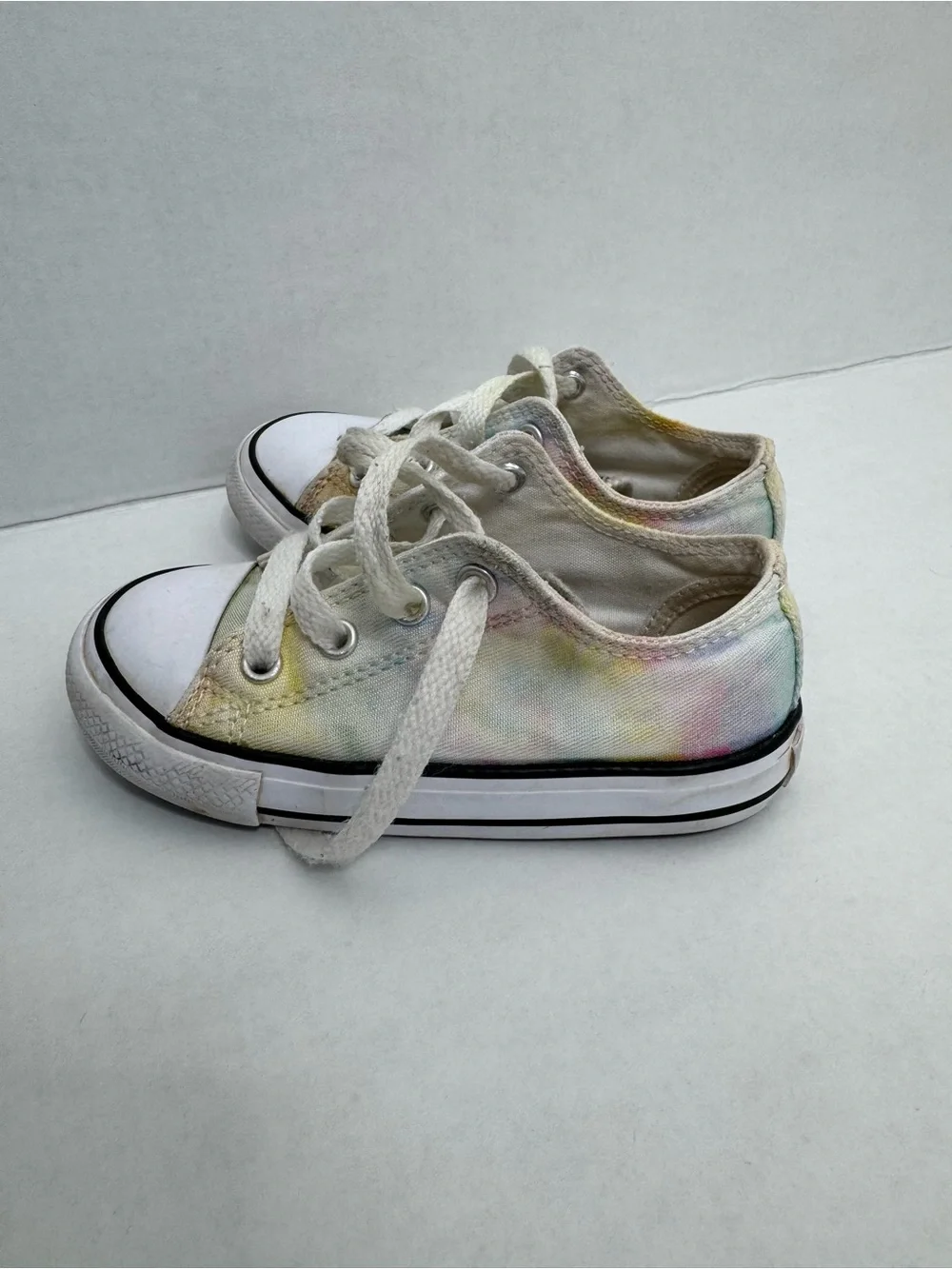 Converse classic low